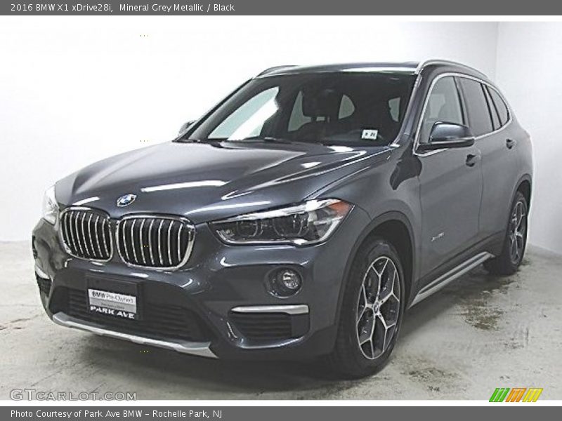 Mineral Grey Metallic / Black 2016 BMW X1 xDrive28i