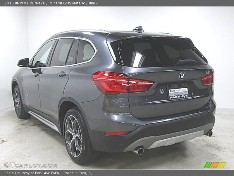 Mineral Grey Metallic / Black 2016 BMW X1 xDrive28i