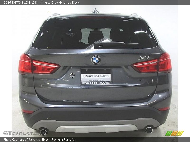 Mineral Grey Metallic / Black 2016 BMW X1 xDrive28i