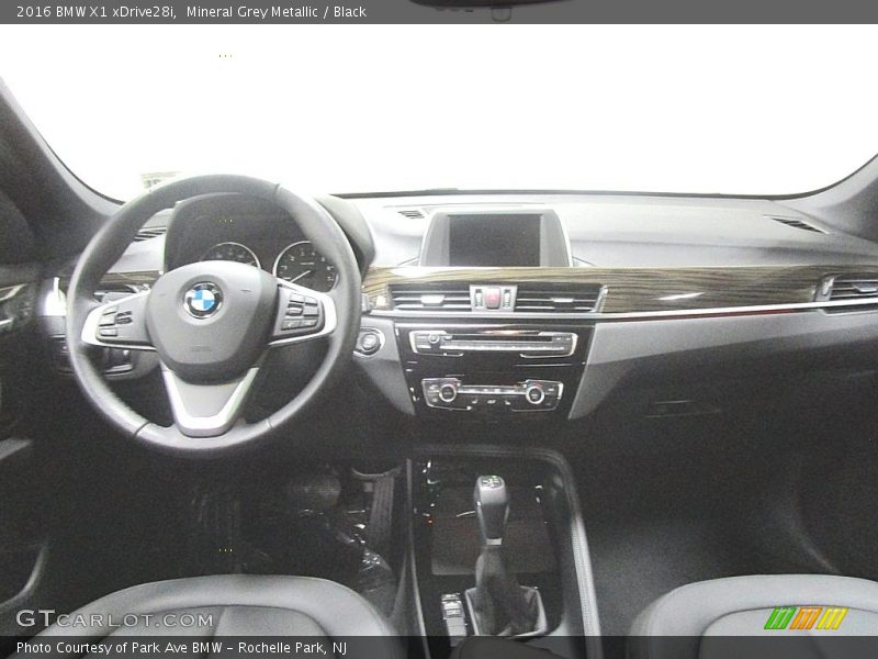 Mineral Grey Metallic / Black 2016 BMW X1 xDrive28i