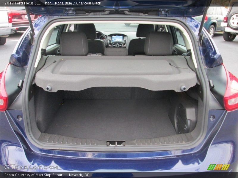  2017 Focus SEL Hatch Trunk