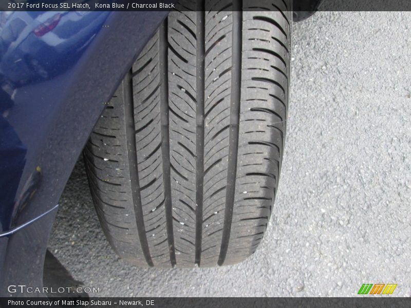 Kona Blue / Charcoal Black 2017 Ford Focus SEL Hatch