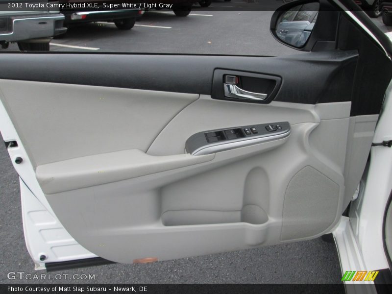 Super White / Light Gray 2012 Toyota Camry Hybrid XLE