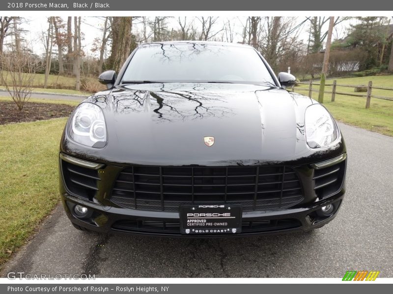 Black / Black 2018 Porsche Macan