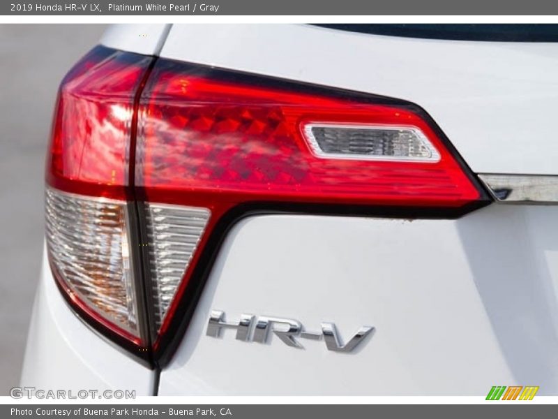 Platinum White Pearl / Gray 2019 Honda HR-V LX