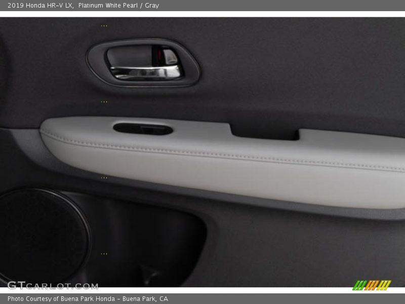 Platinum White Pearl / Gray 2019 Honda HR-V LX