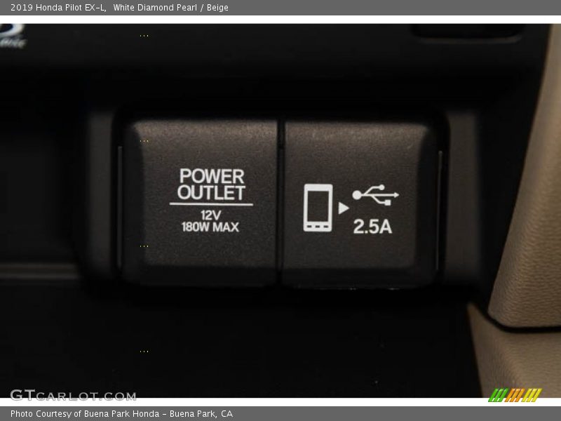 White Diamond Pearl / Beige 2019 Honda Pilot EX-L