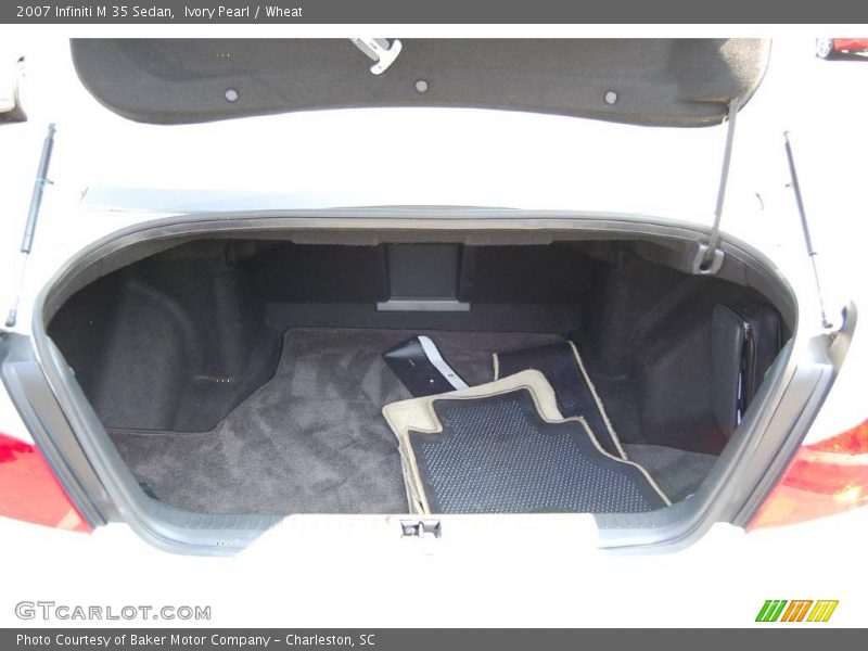 Ivory Pearl / Wheat 2007 Infiniti M 35 Sedan