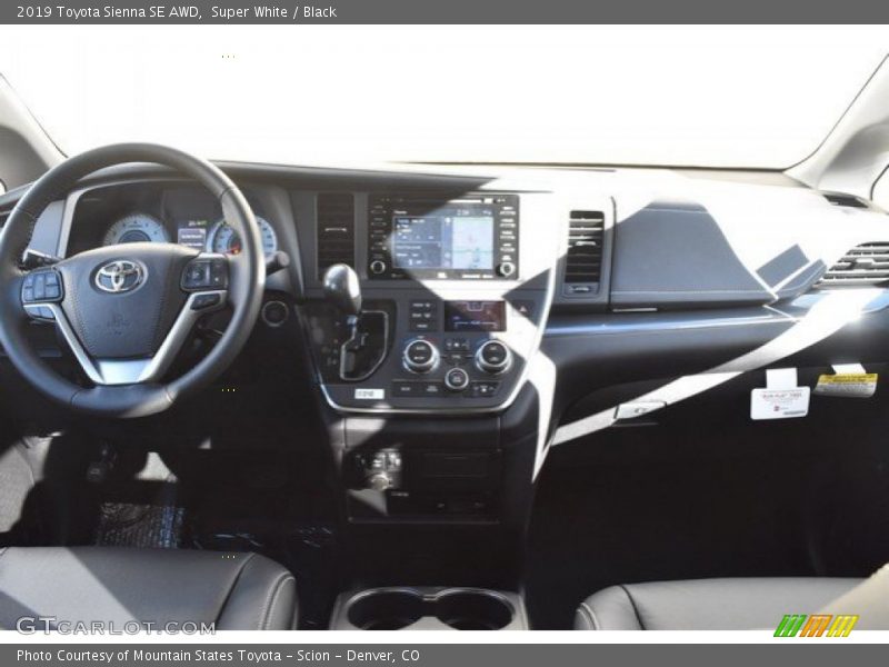 Super White / Black 2019 Toyota Sienna SE AWD