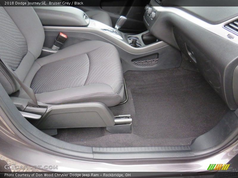 Bruiser Grey / Black 2018 Dodge Journey SE