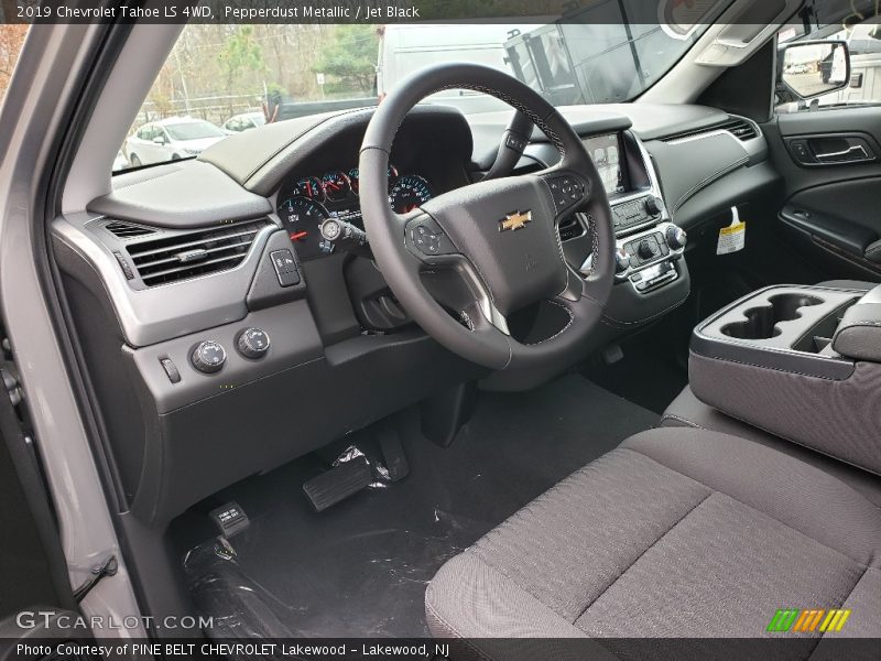 Pepperdust Metallic / Jet Black 2019 Chevrolet Tahoe LS 4WD