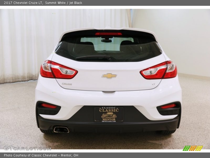 Summit White / Jet Black 2017 Chevrolet Cruze LT