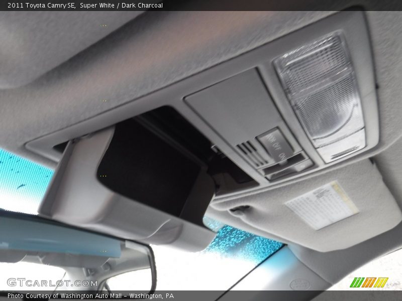 Super White / Dark Charcoal 2011 Toyota Camry SE
