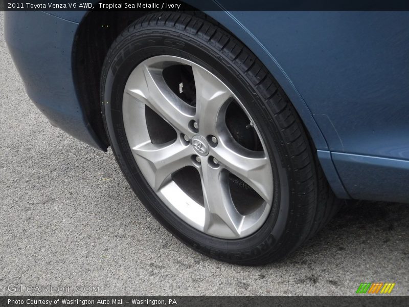 Tropical Sea Metallic / Ivory 2011 Toyota Venza V6 AWD