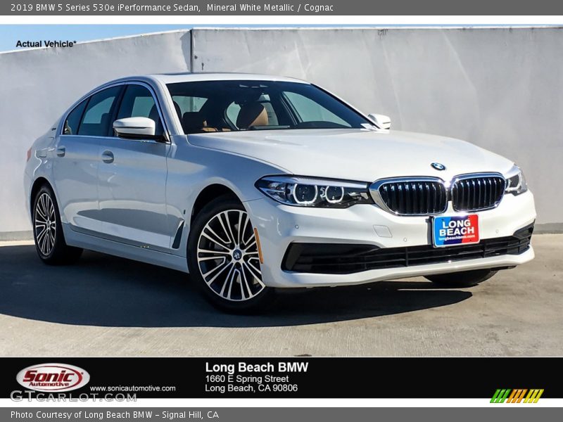 Mineral White Metallic / Cognac 2019 BMW 5 Series 530e iPerformance Sedan