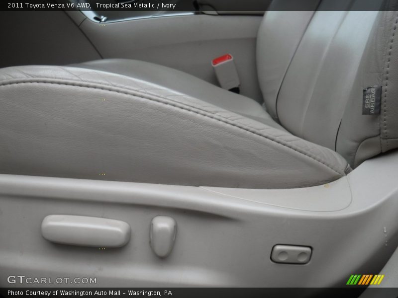 Tropical Sea Metallic / Ivory 2011 Toyota Venza V6 AWD