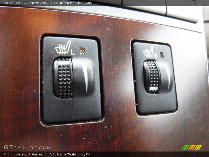 Tropical Sea Metallic / Ivory 2011 Toyota Venza V6 AWD