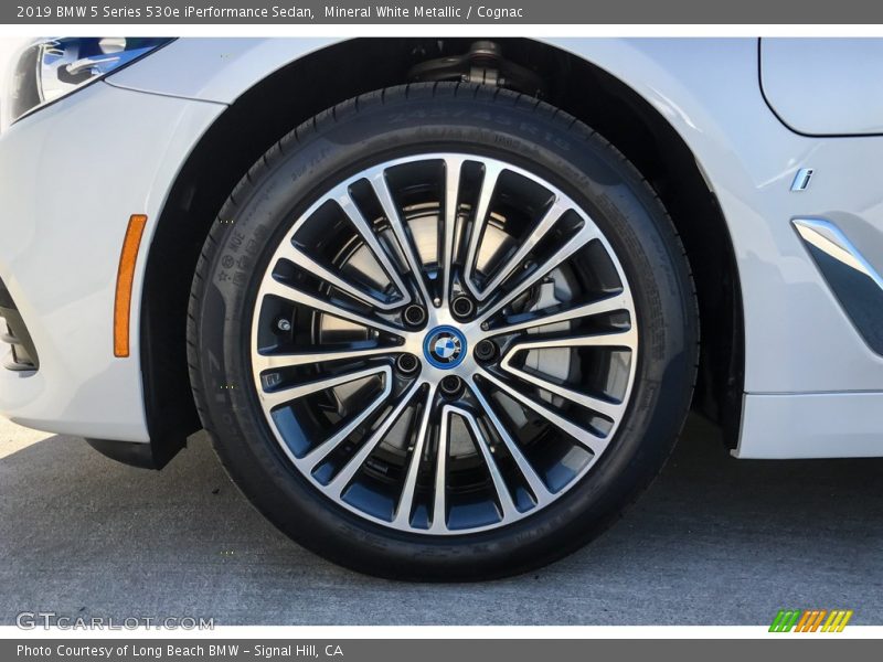 Mineral White Metallic / Cognac 2019 BMW 5 Series 530e iPerformance Sedan