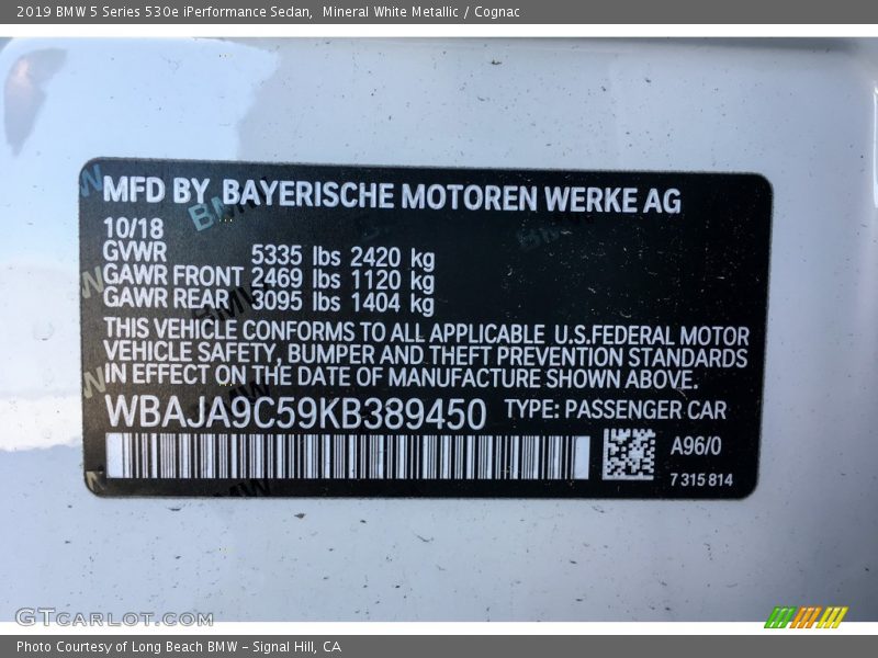 Mineral White Metallic / Cognac 2019 BMW 5 Series 530e iPerformance Sedan