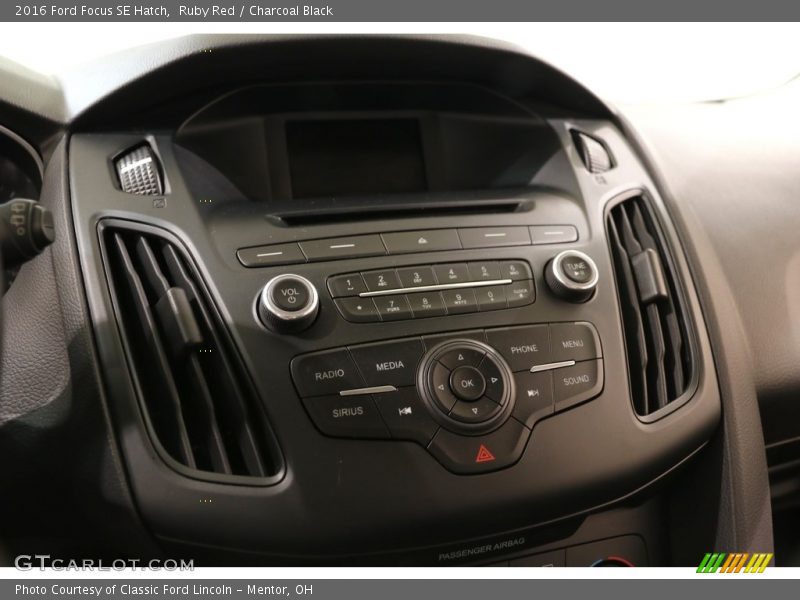 Ruby Red / Charcoal Black 2016 Ford Focus SE Hatch