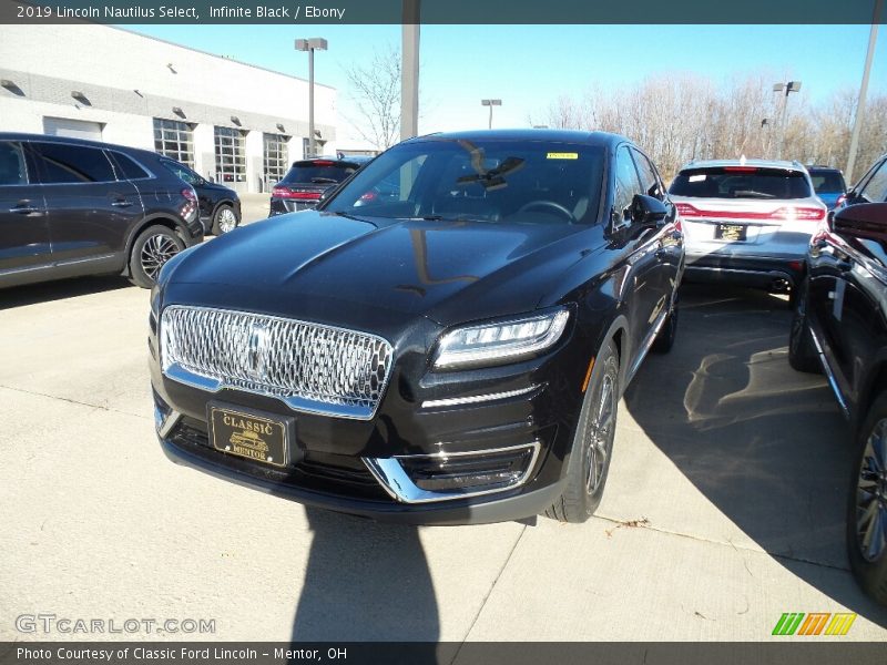 Infinite Black / Ebony 2019 Lincoln Nautilus Select