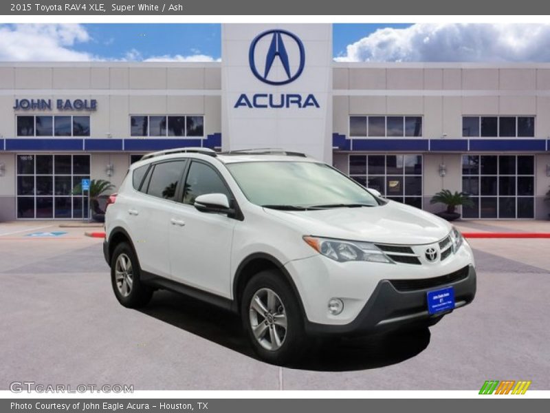 Super White / Ash 2015 Toyota RAV4 XLE