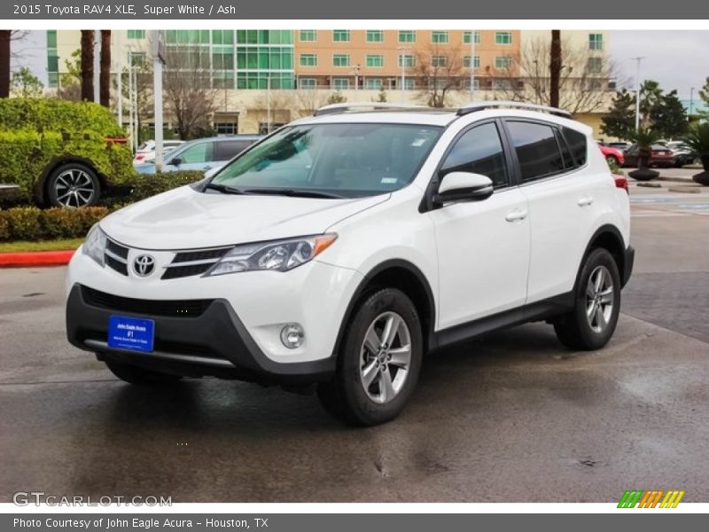 Super White / Ash 2015 Toyota RAV4 XLE