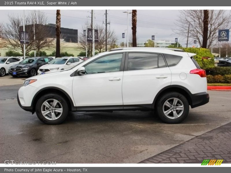 Super White / Ash 2015 Toyota RAV4 XLE