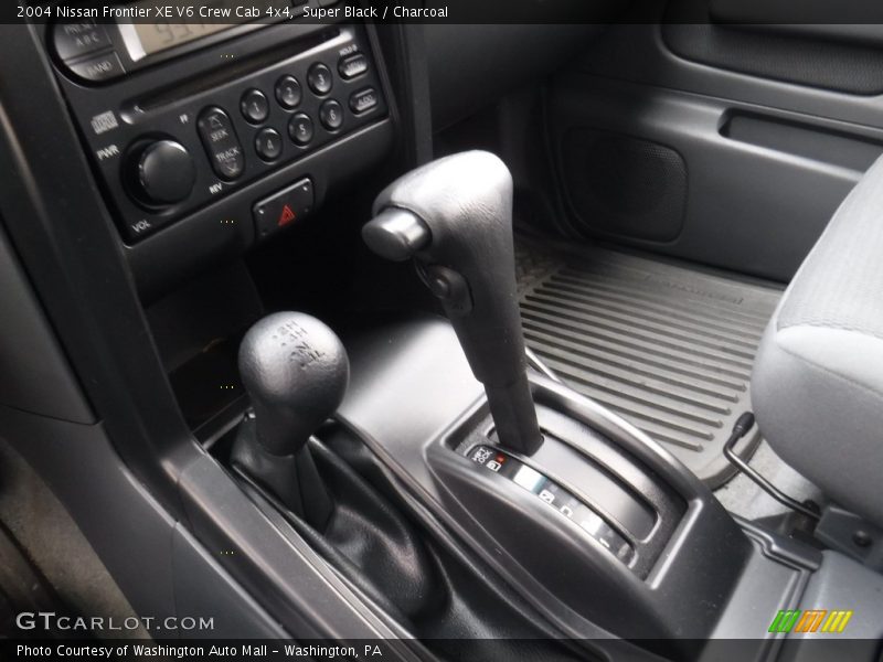 Super Black / Charcoal 2004 Nissan Frontier XE V6 Crew Cab 4x4
