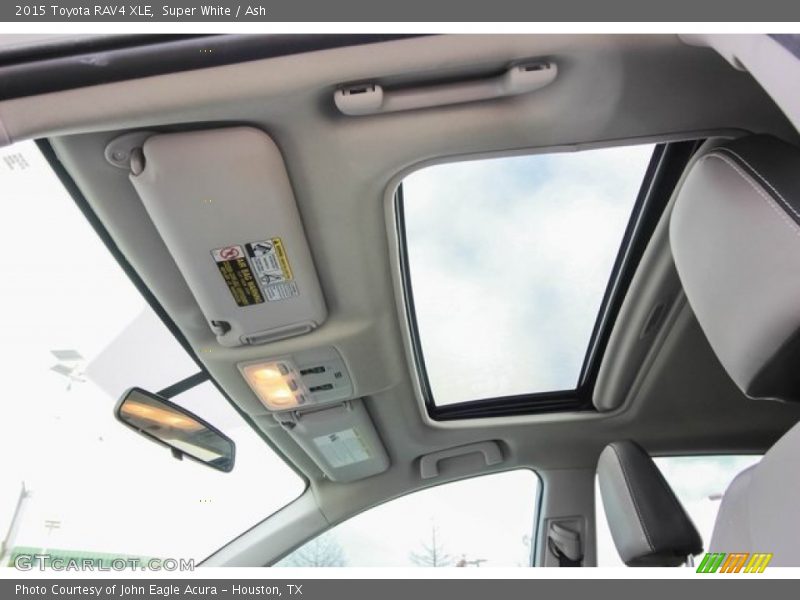 Super White / Ash 2015 Toyota RAV4 XLE