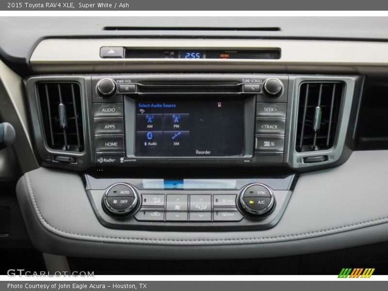 Super White / Ash 2015 Toyota RAV4 XLE