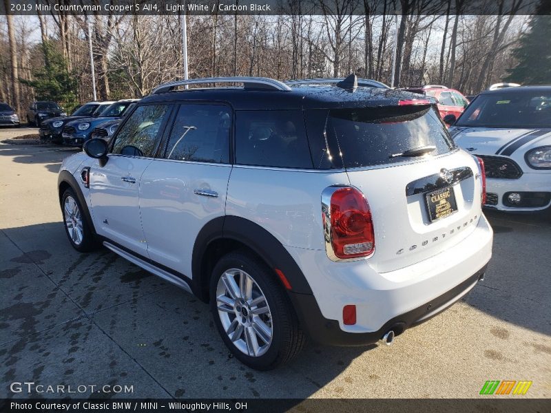Light White / Carbon Black 2019 Mini Countryman Cooper S All4