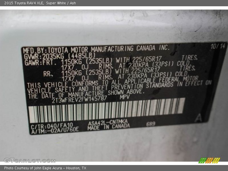 Super White / Ash 2015 Toyota RAV4 XLE