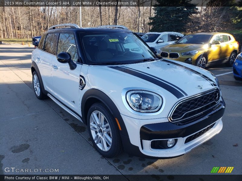Light White / Chesterfield British Oak 2019 Mini Countryman Cooper S All4