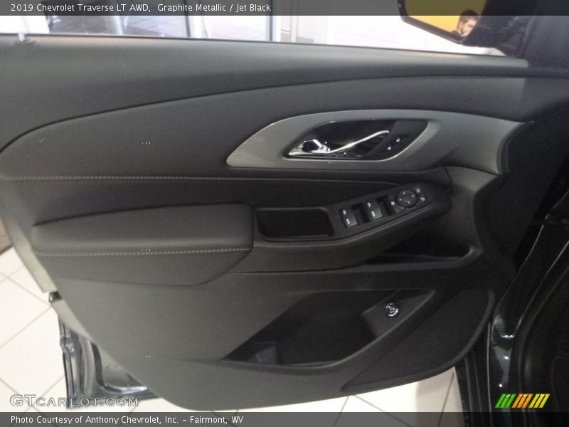Graphite Metallic / Jet Black 2019 Chevrolet Traverse LT AWD