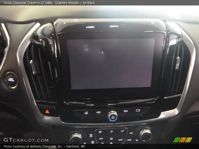 Graphite Metallic / Jet Black 2019 Chevrolet Traverse LT AWD