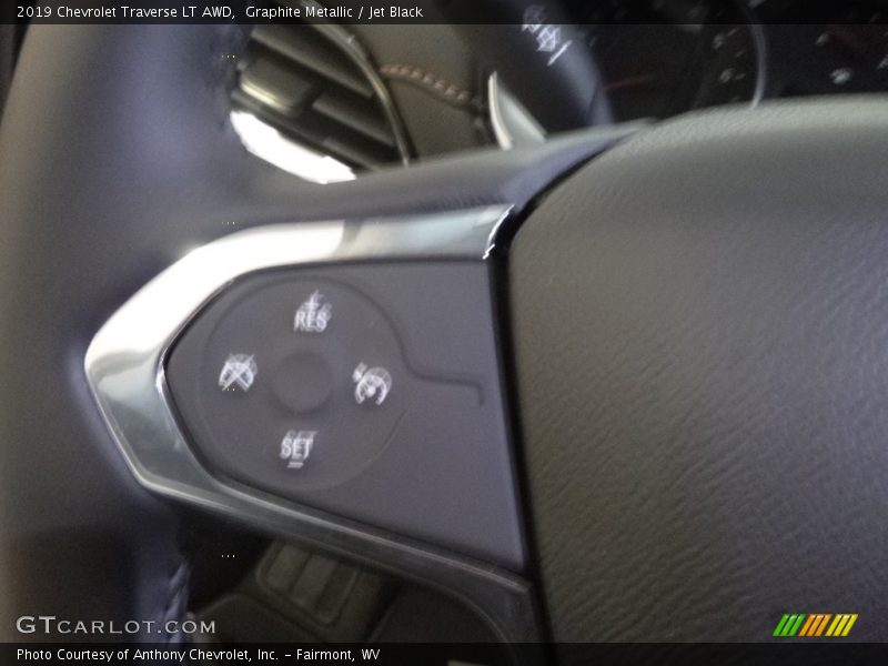 Graphite Metallic / Jet Black 2019 Chevrolet Traverse LT AWD