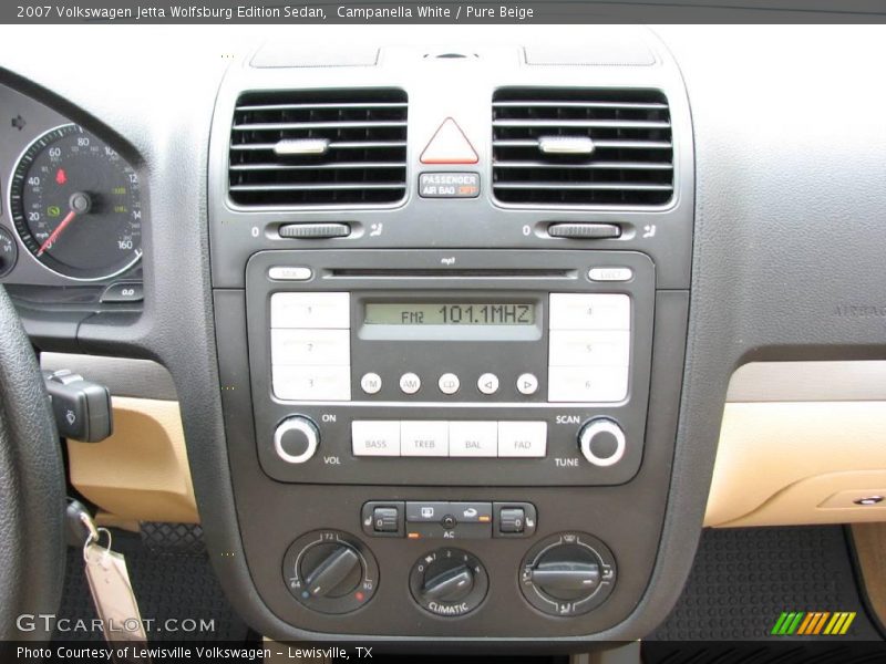 Campanella White / Pure Beige 2007 Volkswagen Jetta Wolfsburg Edition Sedan