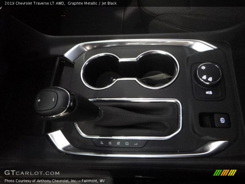 Graphite Metallic / Jet Black 2019 Chevrolet Traverse LT AWD