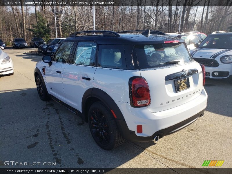Light White / Carbon Black 2019 Mini Countryman Cooper S All4