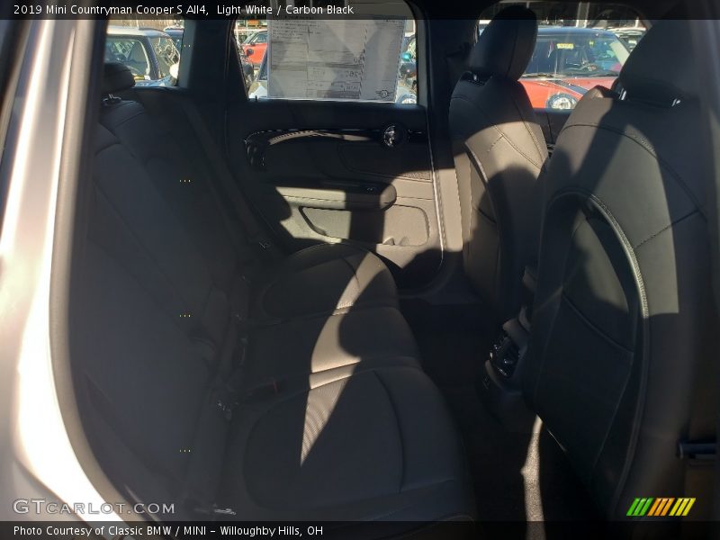 Light White / Carbon Black 2019 Mini Countryman Cooper S All4