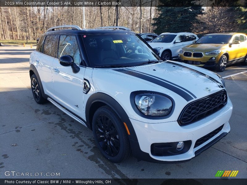 Light White / Carbon Black 2019 Mini Countryman Cooper S All4