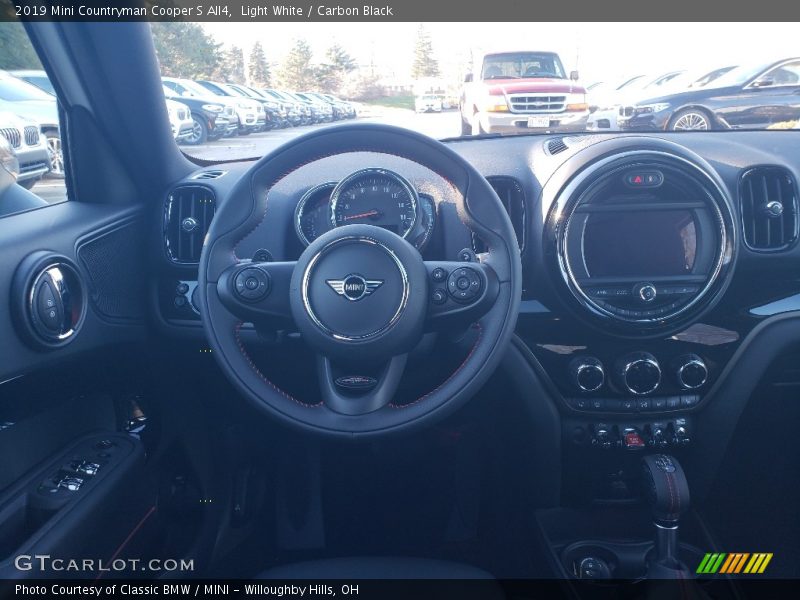 Light White / Carbon Black 2019 Mini Countryman Cooper S All4