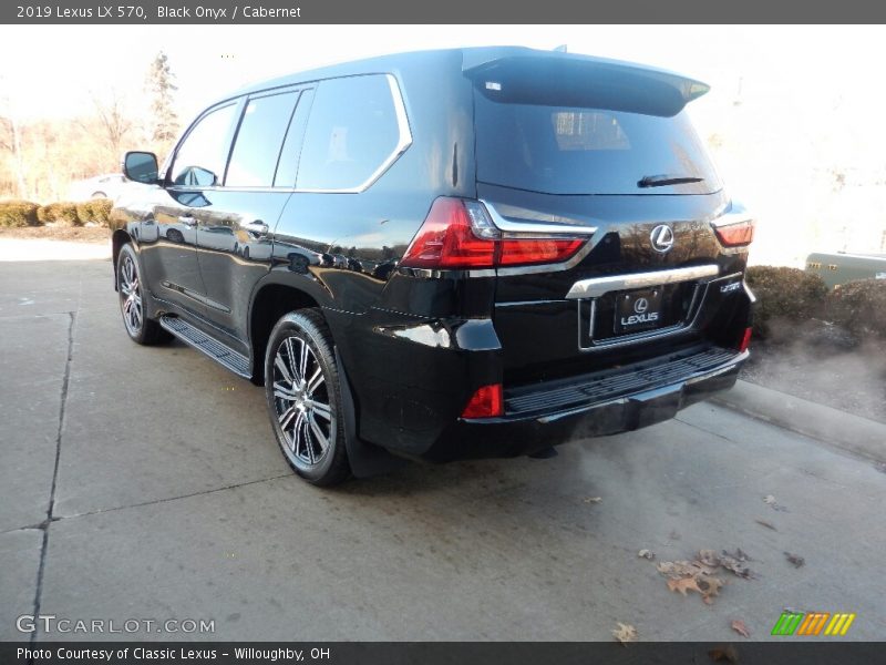 Black Onyx / Cabernet 2019 Lexus LX 570