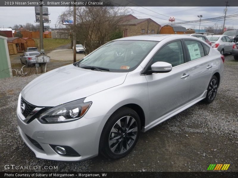 Front 3/4 View of 2019 Sentra SR