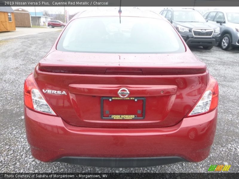 Cayenne Red Metallic / Charcoal 2019 Nissan Versa S Plus