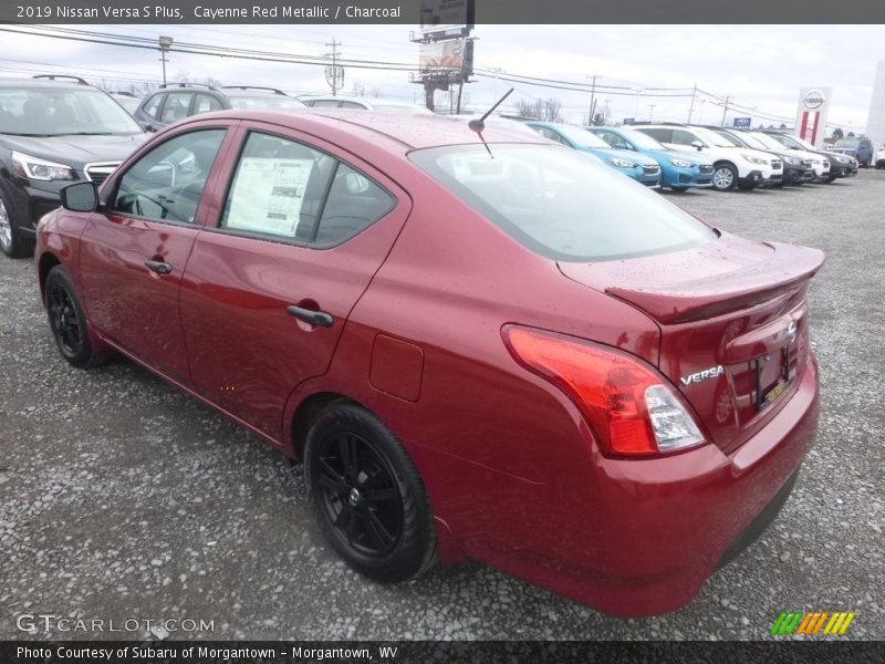 Cayenne Red Metallic / Charcoal 2019 Nissan Versa S Plus