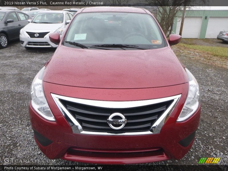Cayenne Red Metallic / Charcoal 2019 Nissan Versa S Plus