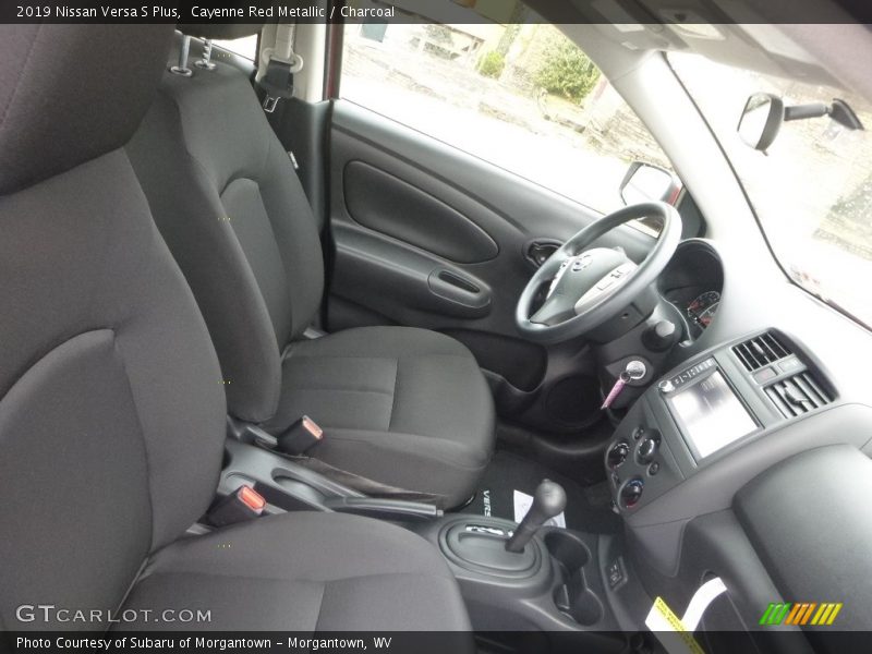 Cayenne Red Metallic / Charcoal 2019 Nissan Versa S Plus