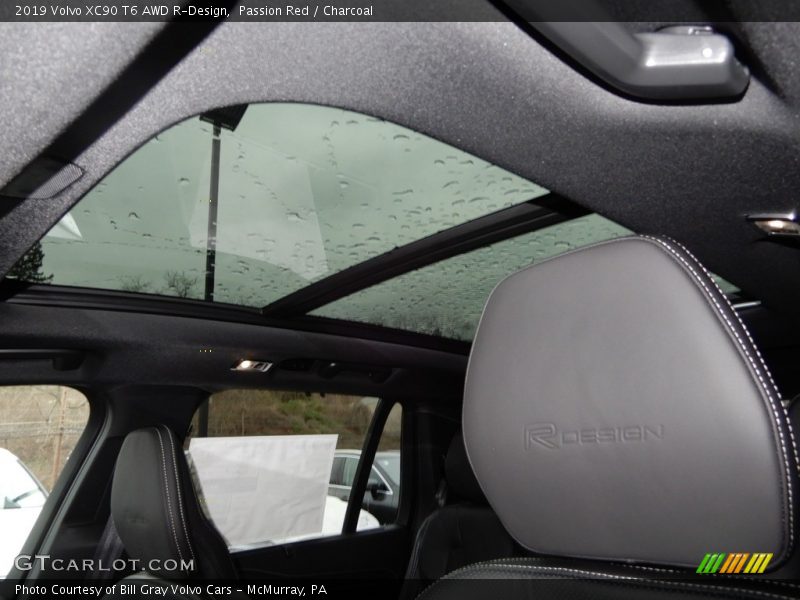 Sunroof of 2019 XC90 T6 AWD R-Design